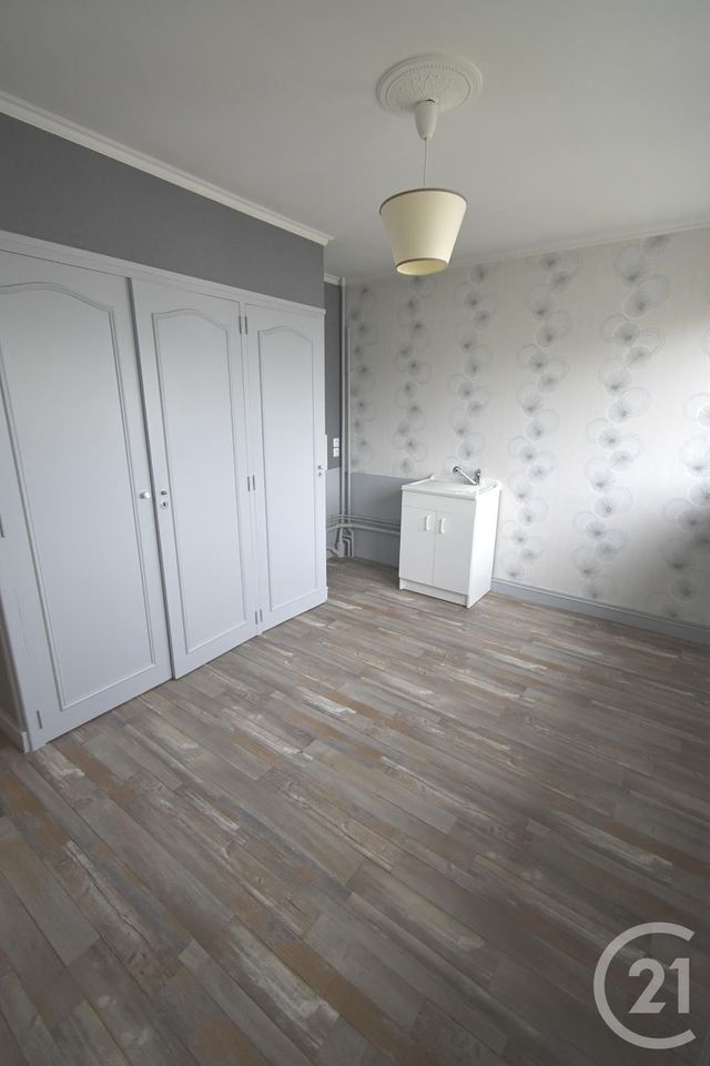 Appartement T4 à louer - 4 pièces - 92.49 m2 - LAVAL - 53 - PAYS-DE-LOIRE - Century 21 Dréano Immobilier