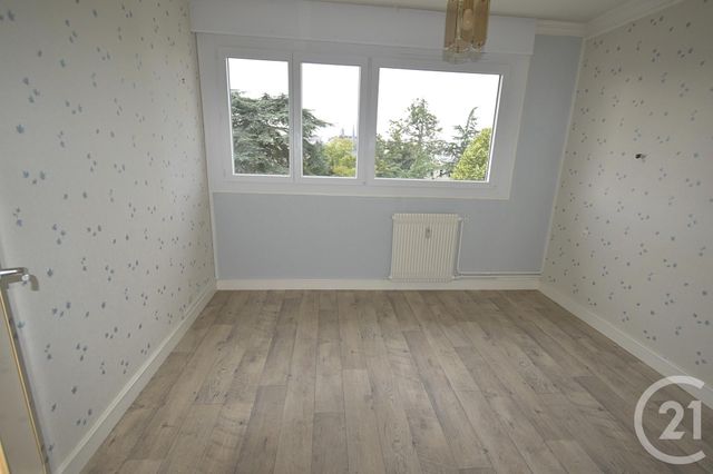 Appartement T4 à louer - 4 pièces - 92.49 m2 - LAVAL - 53 - PAYS-DE-LOIRE - Century 21 Dréano Immobilier