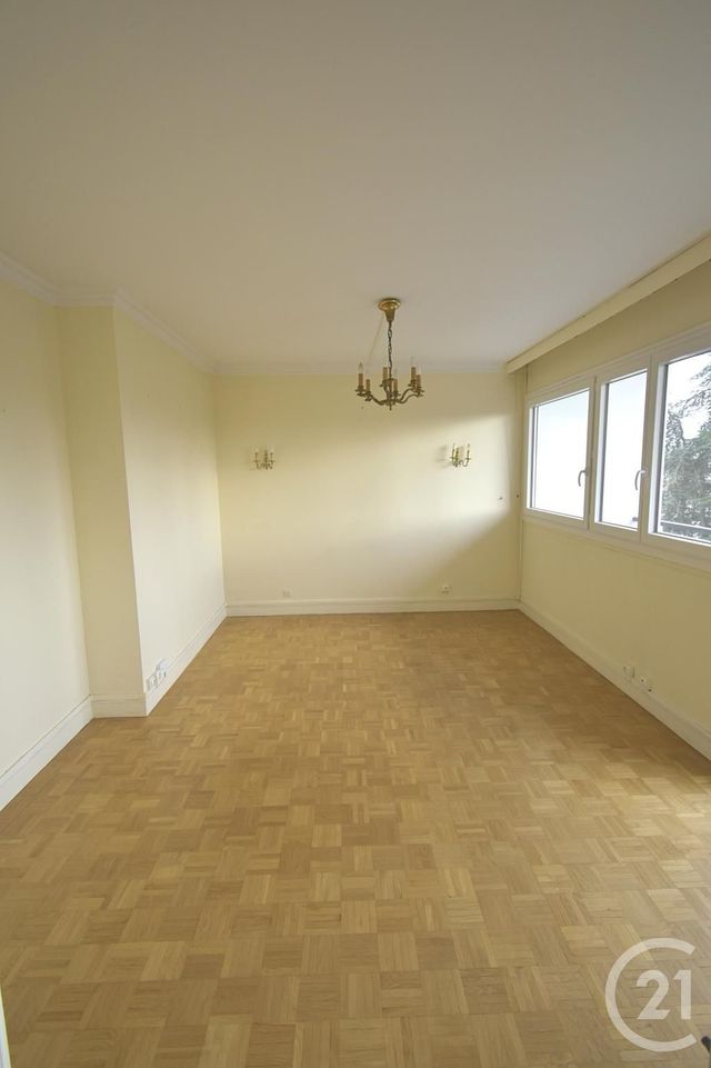 Appartement T4 à louer - 4 pièces - 92.49 m2 - LAVAL - 53 - PAYS-DE-LOIRE - Century 21 Dréano Immobilier