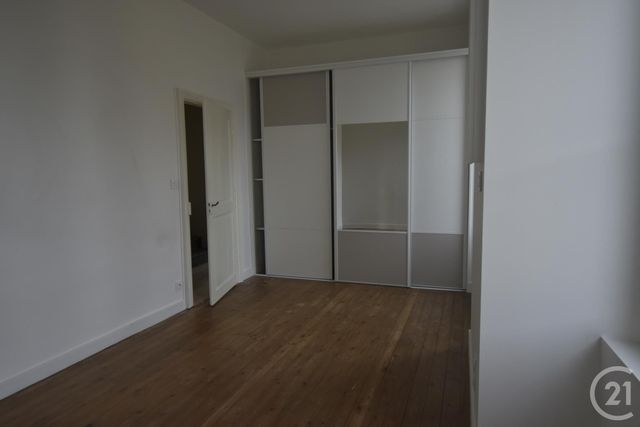 Appartement F3 bis à louer - 4 pièces - 90.33 m2 - COSSE LE VIVIEN - 53 - PAYS-DE-LOIRE - Century 21 Dréano Immobilier