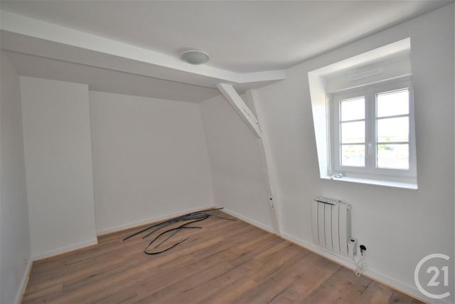 Appartement F2 à louer - 2 pièces - 39.5 m2 - ST BERTHEVIN - 53 - PAYS-DE-LOIRE - Century 21 Dréano Immobilier