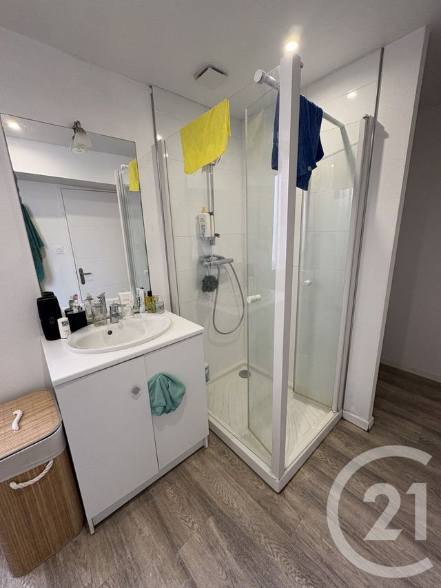 Appartement T2 à louer - 2 pièces - 37.96 m2 - LAVAL - 53 - PAYS-DE-LOIRE - Century 21 Dréano Immobilier