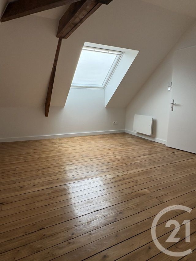 maison à louer - 4 pièces - 90.0 m2 - MONTJEAN - 53 - PAYS-DE-LOIRE - Century 21 Dréano Immobilier