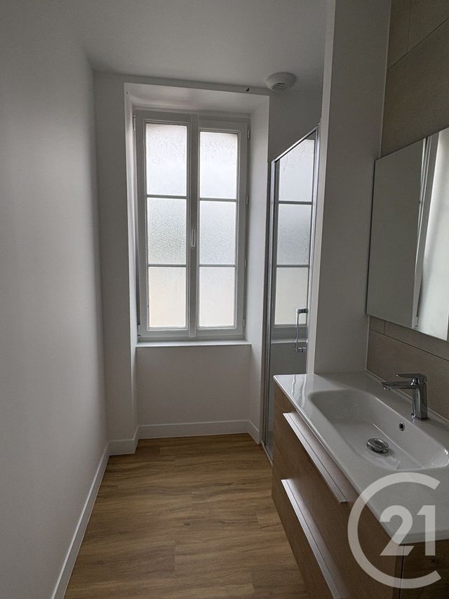 maison à louer - 4 pièces - 90.0 m2 - MONTJEAN - 53 - PAYS-DE-LOIRE - Century 21 Dréano Immobilier