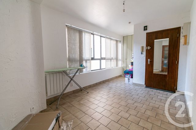 Appartement T3 à louer - 3 pièces - 76.32 m2 - LAVAL - 53 - PAYS-DE-LOIRE - Century 21 Dréano Immobilier
