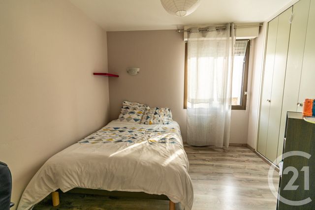 Appartement T3 à louer - 3 pièces - 76.32 m2 - LAVAL - 53 - PAYS-DE-LOIRE - Century 21 Dréano Immobilier