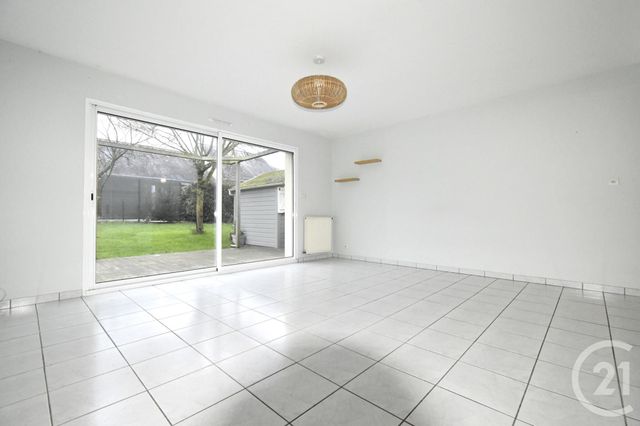 maison à louer - 4 pièces - 74.94 m2 - BONCHAMP LES LAVAL - 53 - PAYS-DE-LOIRE - Century 21 Dréano Immobilier