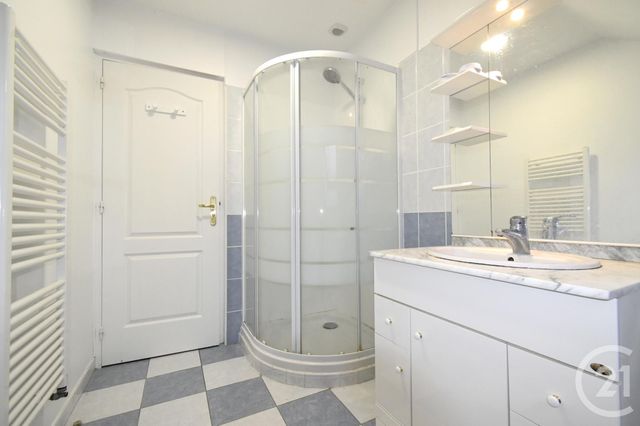 maison à louer - 4 pièces - 74.94 m2 - BONCHAMP LES LAVAL - 53 - PAYS-DE-LOIRE - Century 21 Dréano Immobilier
