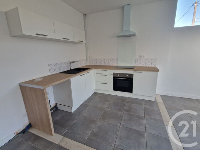 Appartement T2 à louer - 2 pièces - 47.66 m2 - ANDOUILLE - 53 - PAYS-DE-LOIRE - Century 21 Dréano Immobilier