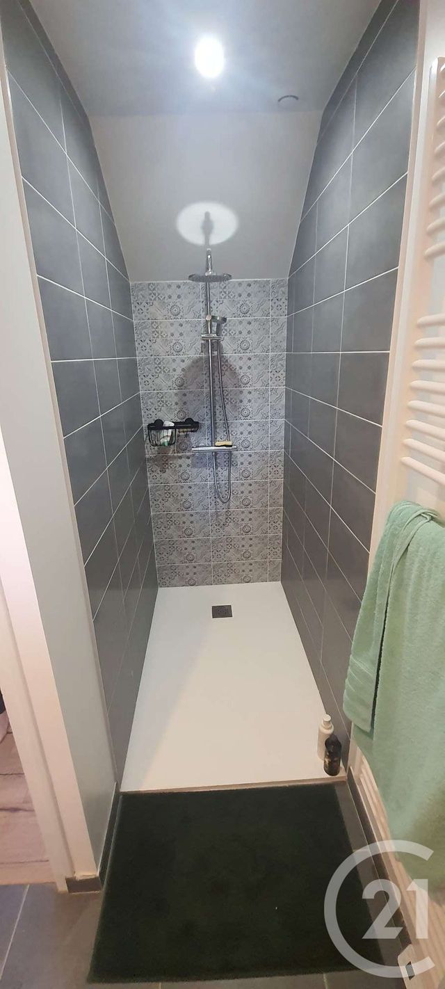 Appartement T3 à louer - 3 pièces - 62.14 m2 - COSSE LE VIVIEN - 53 - PAYS-DE-LOIRE - Century 21 Dréano Immobilier