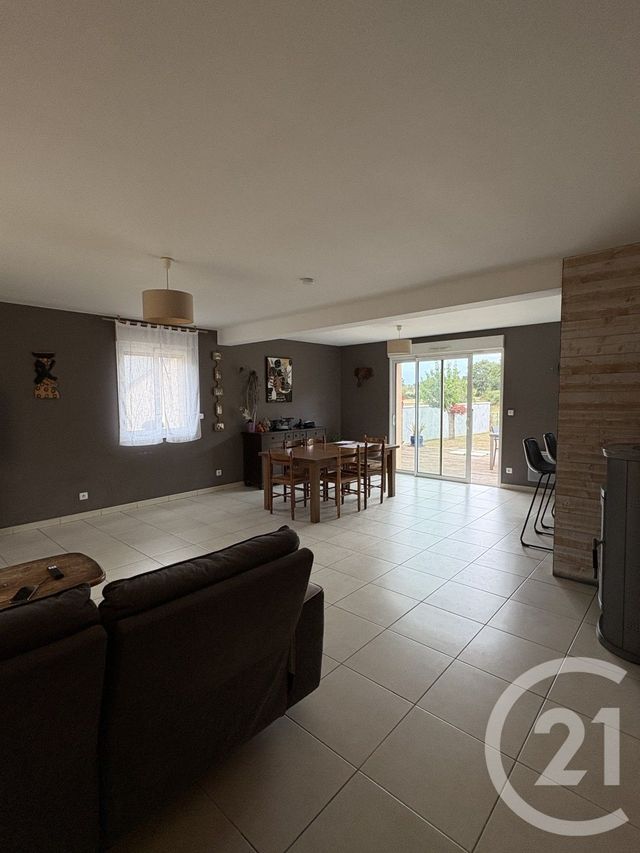 maison à louer - 5 pièces - 120.36 m2 - CHATEAU GONTIER - 53 - PAYS-DE-LOIRE - Century 21 Dréano Immobilier