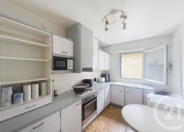 Appartement T3 à vendre - 4 pièces - 102.0 m2 - LAVAL - 53 - PAYS-DE-LOIRE - Century 21 Dréano Immobilier