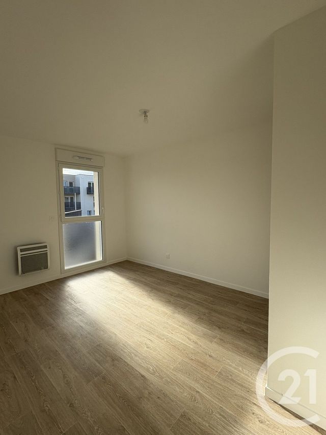 Appartement T2 à louer - 2 pièces - 46.03 m2 - BONCHAMP LES LAVAL - 53 - PAYS-DE-LOIRE - Century 21 Dréano Immobilier