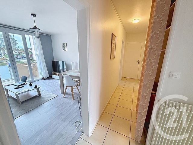 Appartement F3 à vendre - 4 pièces - 57.12 m2 - ST BERTHEVIN - 53 - PAYS-DE-LOIRE - Century 21 Dréano Immobilier