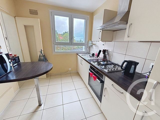 Appartement F3 à vendre - 4 pièces - 57.12 m2 - ST BERTHEVIN - 53 - PAYS-DE-LOIRE - Century 21 Dréano Immobilier