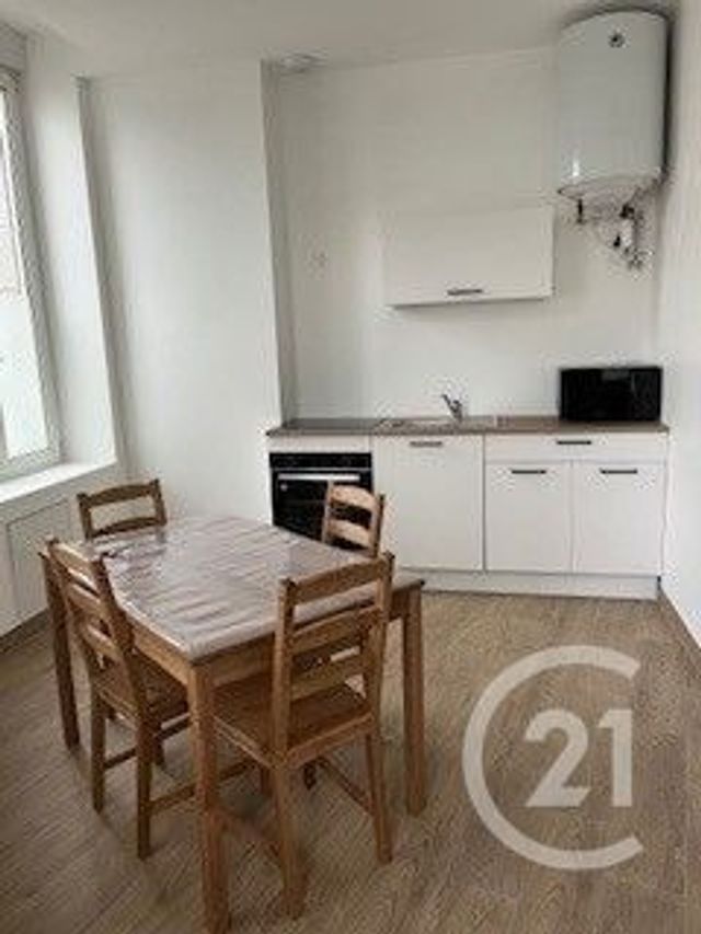 Appartement F2 à louer - 2 pièces - 42.17 m2 - COSSE LE VIVIEN - 53 - PAYS-DE-LOIRE - Century 21 Dréano Immobilier