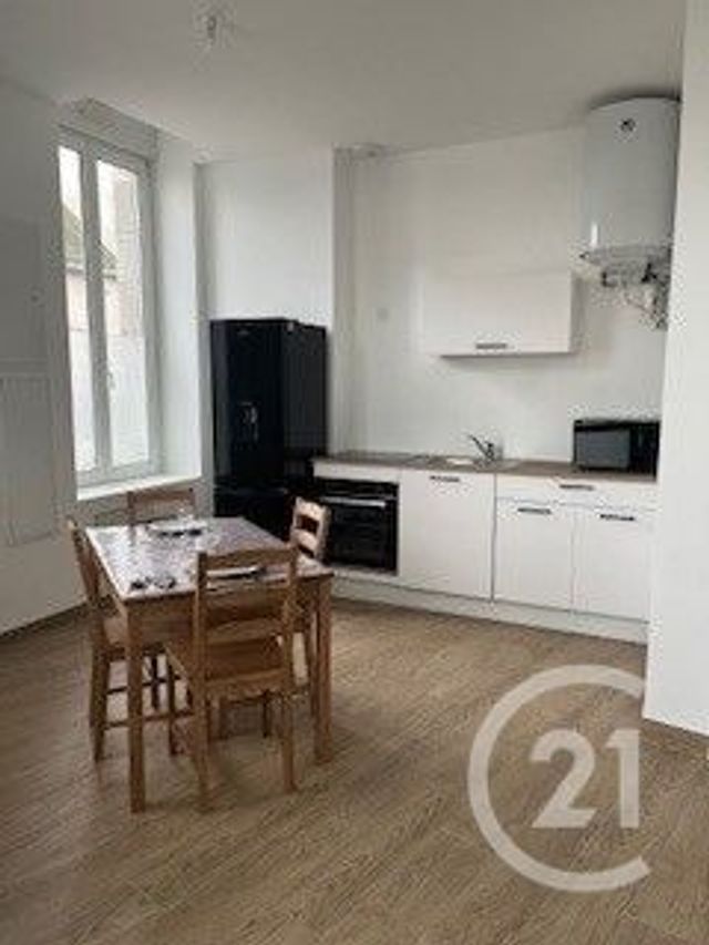 Appartement F2 à louer - 2 pièces - 42.17 m2 - COSSE LE VIVIEN - 53 - PAYS-DE-LOIRE - Century 21 Dréano Immobilier