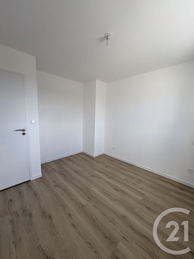 maison à louer - 4 pièces - 104.68 m2 - LOUVERNE - 53 - PAYS-DE-LOIRE - Century 21 Dréano Immobilier