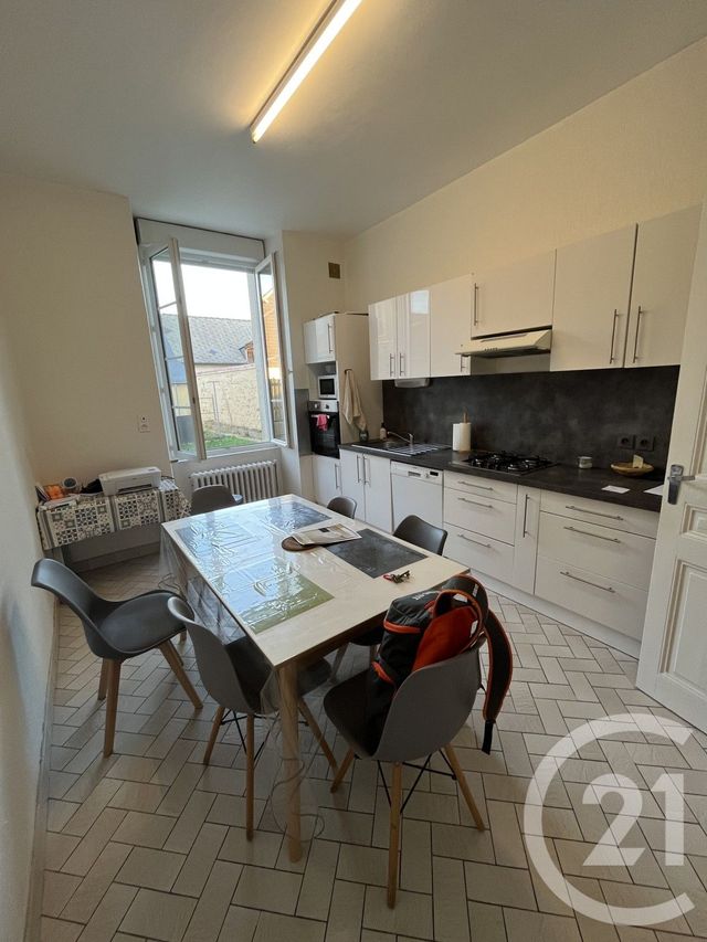 Appartement T3 à louer - 3 pièces - 73.16 m2 - CRAON - 53 - PAYS-DE-LOIRE - Century 21 Dréano Immobilier