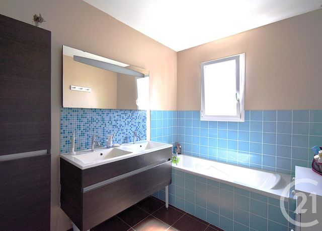 maison à louer - 7 pièces - 114.0 m2 - ST BERTHEVIN - 53 - PAYS-DE-LOIRE - Century 21 Dréano Immobilier