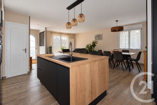 maison à vendre - 5 pièces - 110.0 m2 - BONCHAMP LES LAVAL - 53 - PAYS-DE-LOIRE - Century 21 Dréano Immobilier