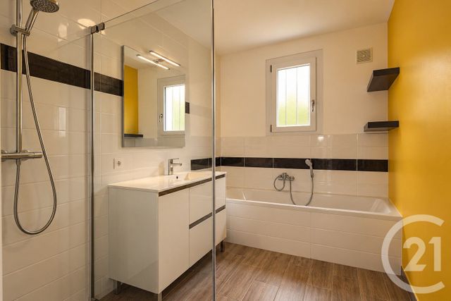 maison à vendre - 5 pièces - 110.0 m2 - BONCHAMP LES LAVAL - 53 - PAYS-DE-LOIRE - Century 21 Dréano Immobilier