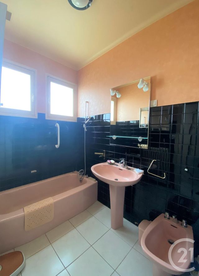 maison à vendre - 5 pièces - 81.25 m2 - ST BERTHEVIN - 53 - PAYS-DE-LOIRE - Century 21 Dréano Immobilier maison à vendre - 5 pièces - 81.25 m2 - ST BERTHEVIN - 53 - PAYS-DE-LOIRE - Century 21 Dréano Immobilier