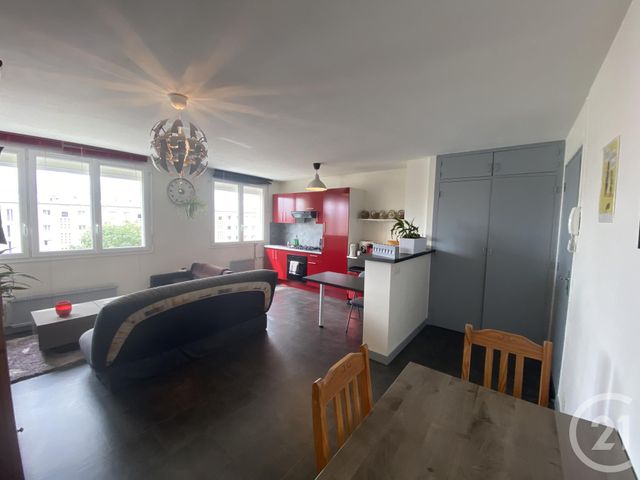 Afficher la photo en grand Appartement à vendre - 2 pièces - 42.0 m2 - LAVAL - 53 - PAYS-DE-LOIRE - Century 21 Dréano Immobilier