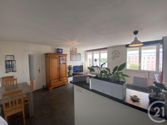 Afficher la photo en grand Appartement à vendre - 2 pièces - 42.0 m2 - LAVAL - 53 - PAYS-DE-LOIRE - Century 21 Dréano Immobilier