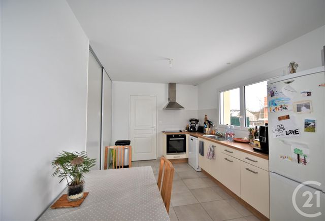 maison à louer - 7 pièces - 136.09 m2 - L HUISSERIE - 53 - PAYS-DE-LOIRE - Century 21 Dréano Immobilier