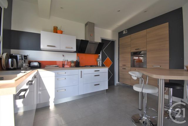 Afficher la photo en grand maison à vendre - 6 pièces - 143.04 m2 - VAIGES - 53 - PAYS-DE-LOIRE - Century 21 Dréano Immobilier