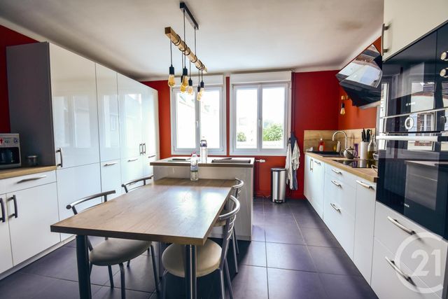 maison à vendre - 6 pièces - 167.0 m2 - LAVAL - 53 - PAYS-DE-LOIRE - Century 21 Dréano Immobilier maison à vendre - 6 pièces - 167.0 m2 - LAVAL - 53 - PAYS-DE-LOIRE - Century 21 Dréano Immobilier