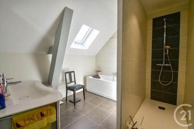 maison à vendre - 6 pièces - 167.0 m2 - LAVAL - 53 - PAYS-DE-LOIRE - Century 21 Dréano Immobilier maison à vendre - 6 pièces - 167.0 m2 - LAVAL - 53 - PAYS-DE-LOIRE - Century 21 Dréano Immobilier