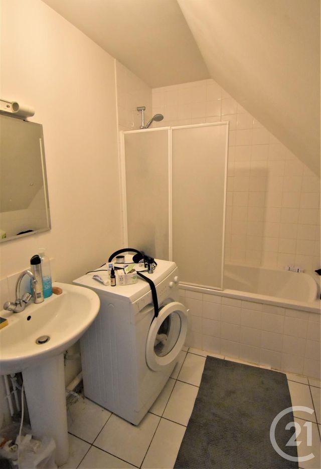 Appartement F3 à louer - 3 pièces - 55.17 m2 - LAVAL - 53 - PAYS-DE-LOIRE - Century 21 Dréano Immobilier Appartement F3 à louer - 3 pièces - 55.17 m2 - LAVAL - 53 - PAYS-DE-LOIRE - Century 21 Dréano Immobilier