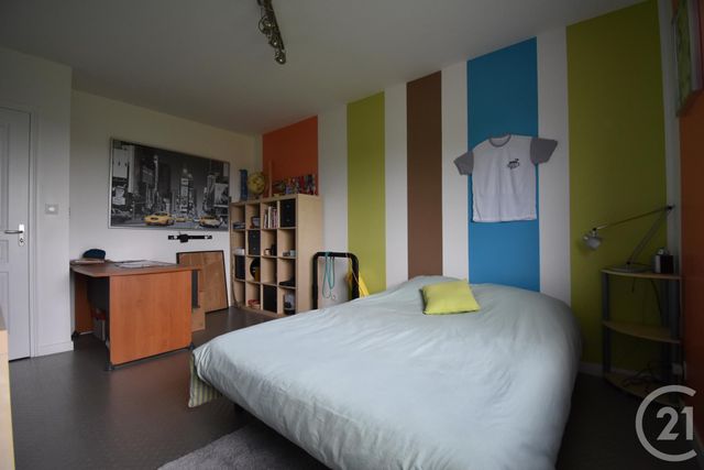 Afficher la photo en grand maison à vendre - 9 pièces - 224.0 m2 - QUELAINES ST GAULT - 53 - PAYS-DE-LOIRE - Century 21 Dréano Immobilier