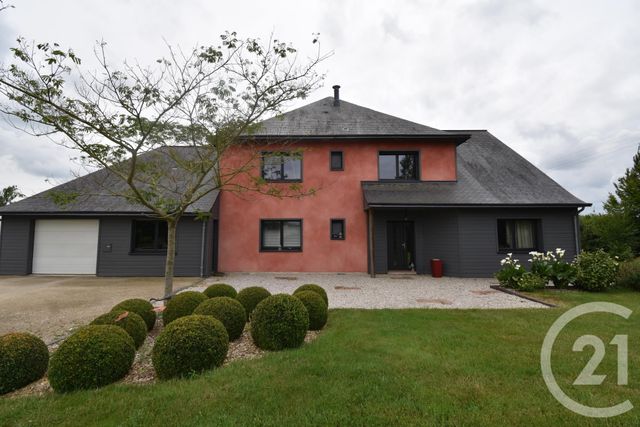 Afficher la photo en grand maison à vendre - 9 pièces - 224.0 m2 - QUELAINES ST GAULT - 53 - PAYS-DE-LOIRE - Century 21 Dréano Immobilier