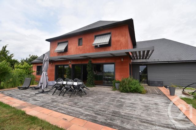Afficher la photo en grand maison à vendre - 9 pièces - 224.0 m2 - QUELAINES ST GAULT - 53 - PAYS-DE-LOIRE - Century 21 Dréano Immobilier