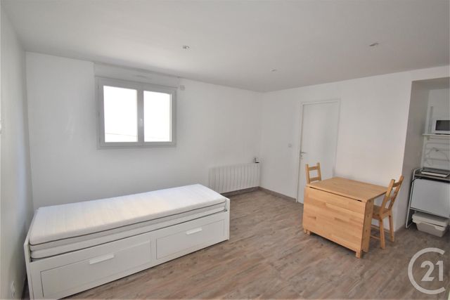 Appartement F1 à louer - 1 pièce - 24.3 m2 - LAVAL - 53 - PAYS-DE-LOIRE - Century 21 Dréano Immobilier Appartement F1 à louer - 1 pièce - 24.3 m2 - LAVAL - 53 - PAYS-DE-LOIRE - Century 21 Dréano Immobilier