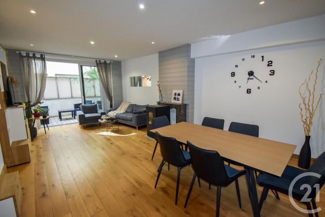 Appartement T3 à vendre - 3 pièces - 84.54 m2 - LAVAL - 53 - PAYS-DE-LOIRE - Century 21 Dréano Immobilier Appartement T3 à vendre - 3 pièces - 84.54 m2 - LAVAL - 53 - PAYS-DE-LOIRE - Century 21 Dréano Immobilier