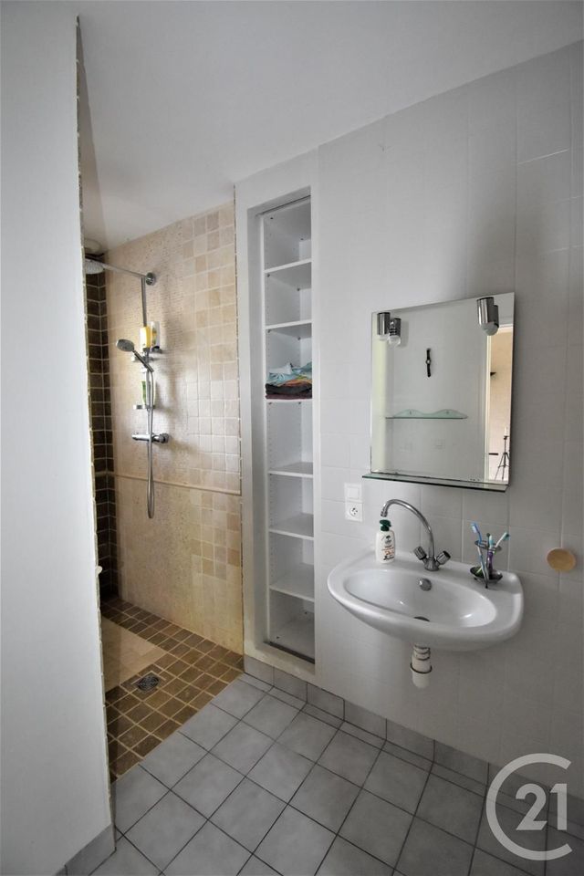 Afficher la photo en grand maison à louer - 8 pièces - 180.24 m2 - ST BERTHEVIN - 53 - PAYS-DE-LOIRE - Century 21 Dréano Immobilier