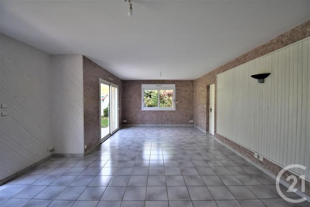 Afficher la photo en grand maison à louer - 8 pièces - 180.24 m2 - ST BERTHEVIN - 53 - PAYS-DE-LOIRE - Century 21 Dréano Immobilier