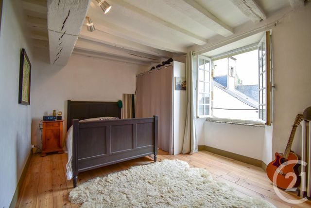 Afficher la photo en grand maison à vendre - 10 pièces - 320.0 m2 - LAVAL - 53 - PAYS-DE-LOIRE - Century 21 Dréano Immobilier