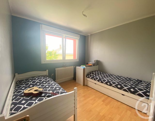 Afficher la photo en grand maison à vendre - 8 pièces - 94.27 m2 - LAVAL - 53 - PAYS-DE-LOIRE - Century 21 Dréano Immobilier