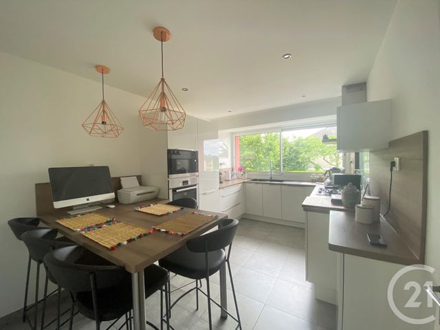 Afficher la photo en grand maison à vendre - 8 pièces - 94.27 m2 - LAVAL - 53 - PAYS-DE-LOIRE - Century 21 Dréano Immobilier