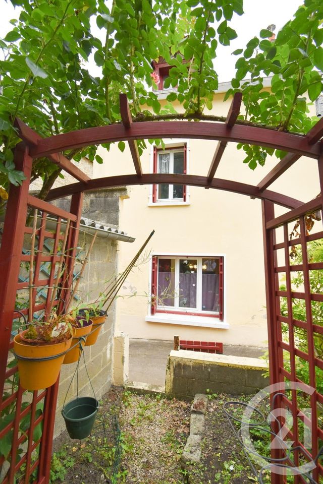 Afficher la photo en grand maison à vendre - 6 pièces - 82.03 m2 - LAVAL - 53 - PAYS-DE-LOIRE - Century 21 Dréano Immobilier