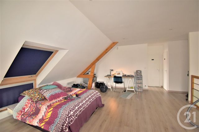 Afficher la photo en grand maison à louer - 5 pièces - 174.89 m2 - LAVAL - 53 - PAYS-DE-LOIRE - Century 21 Dréano Immobilier