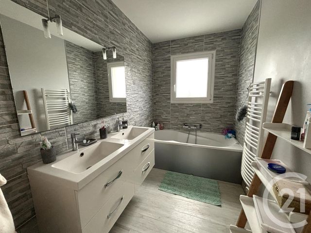 maison à vendre - 6 pièces - 180.0 m2 - LAVAL - 53 - PAYS-DE-LOIRE - Century 21 Dréano Immobilier