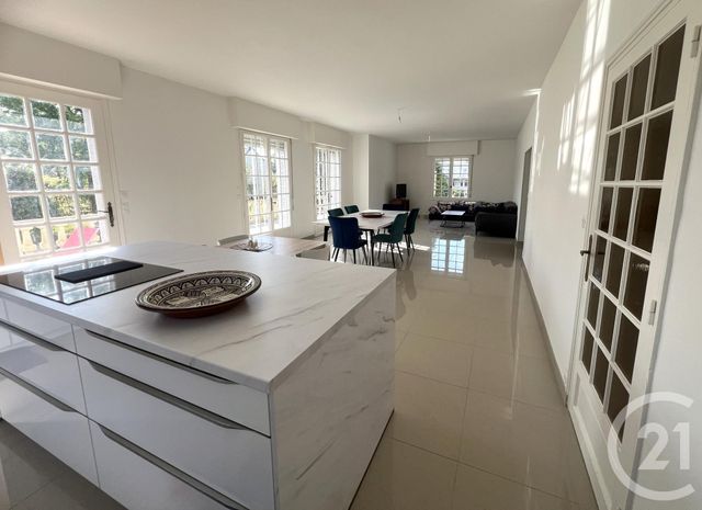 Afficher la photo en grand maison à vendre - 9 pièces - 232.0 m2 - CUILLE - 53 - PAYS-DE-LOIRE - Century 21 Dréano Immobilier