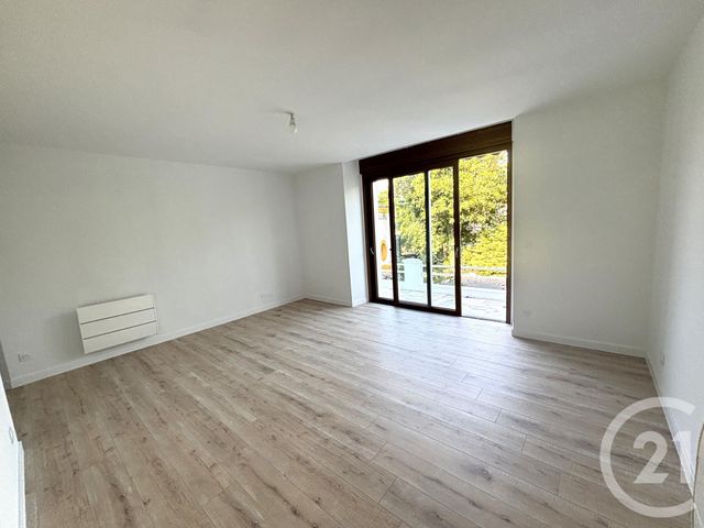 Appartement T3 à vendre - 3 pièces - 60.0 m2 - COSSE LE VIVIEN - 53 - PAYS-DE-LOIRE - Century 21 Dréano Immobilier