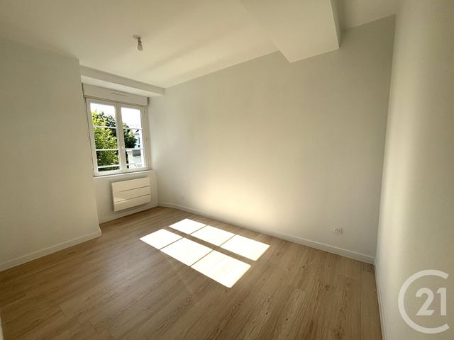 Afficher la photo en grand Appartement T3 à vendre - 3 pièces - 64.0 m2 - COSSE LE VIVIEN - 53 - PAYS-DE-LOIRE - Century 21 Dréano Immobilier